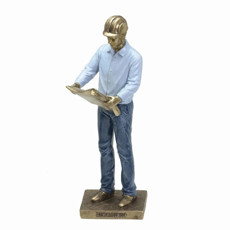 Imagem de ESCULTURA DECORATIVA HOMEM ENGENHEIRO DE RESINA 9,5X9X26CM - MABRUK  - Mabruk Importacao E Comercio Eireli