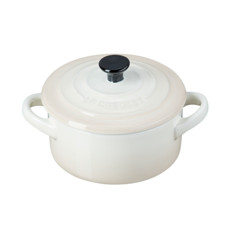 Imagem de MINI COCOTTE EM CERÂMICA BRANCO MERINGUE COM TAMPA 250ML  8X14X11 CM - LE CREUSET - Le Creuset Do Brasil Ltda 