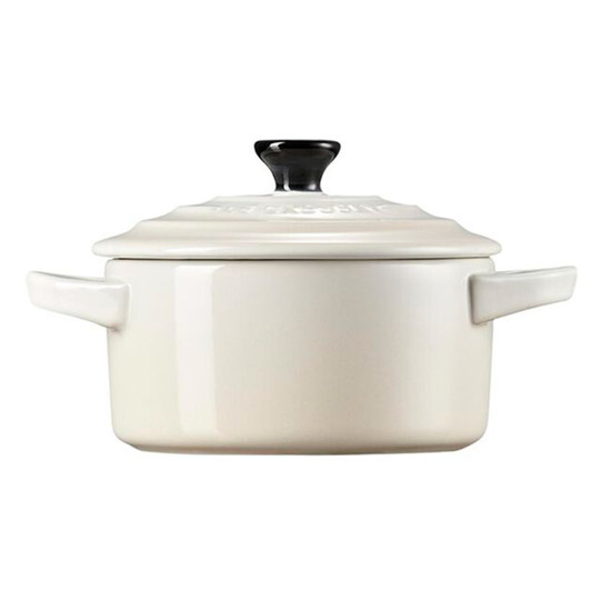 Imagem MINI COCOTTE EM CERÂMICA BRANCO MERINGUE COM TAMPA 250ML  8X14X11 CM - LE CREUSET