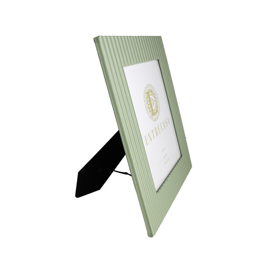 Imagem PORTA RETRATO DECORATIVO VERDE COM LISTRAS 3D EM MDF 20X25 CM - ENTRECASA