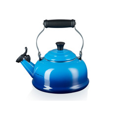 Imagem de CHALEIRA CLÁSSICA COM APITO 1,6L AZURE BLUE EM AÇO ESMALTADO 25X26X21CM - LE CREUSET - Le Creuset Do Brasil Ltda 