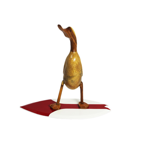 Imagem PATO COM PRANCHA DE SURF VERMELHA E BRANCA DECORATIVO EM MADEIRA - PORTAL ÁSIA